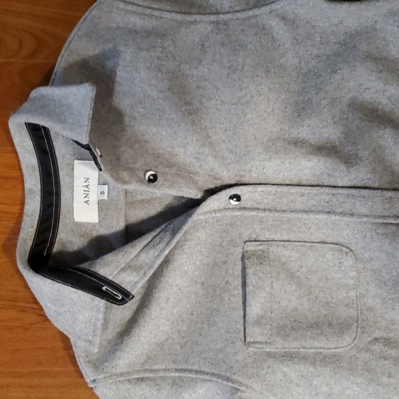 Anian Modern Melton Top - Picture 3 of 5